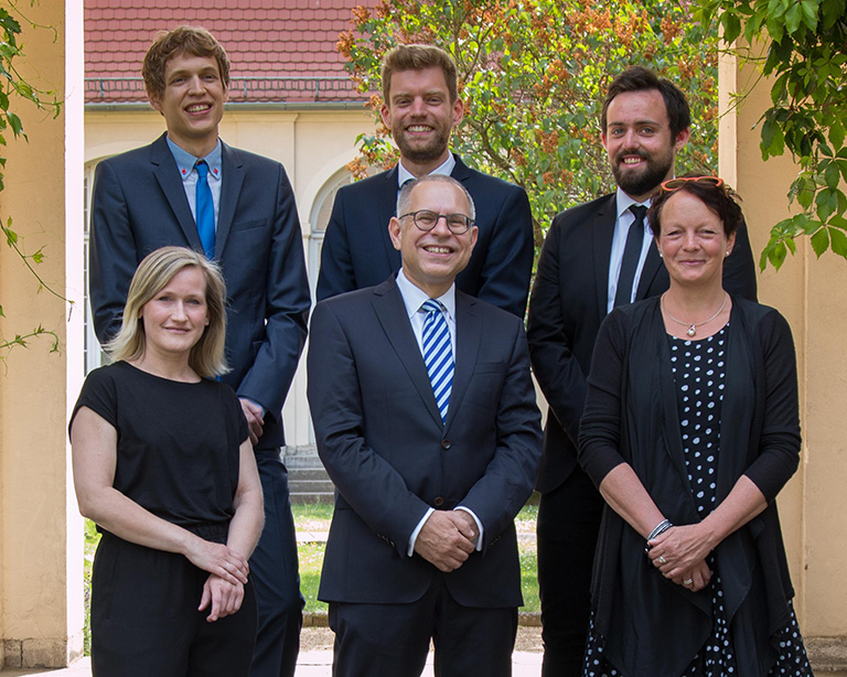 Team of the chair of  CHAIR OF INTERNATIONAL MANAGEMENT AND STRATEGIC MANAGEMENT,with Back from left to right: Felix Rödder, Simon Mitterreiter, Sebastian Baldermann; Front from left to right: Anna Mechelhoff, Prof. Dr. Stefan Schmid, Bruni Wedeking, Berlin campus, ESCP
