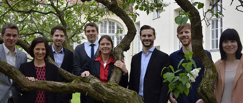 Team of the chair of  Environment and Economics,with Sven Scheid, Andreas Aigner, Jessica Thater, Nepomuk Dunz, Paul Wolf, Prof. Dr. Sylvie Geisendorf, Daniel Johnson, Eike Baur and Cindy Lehmann, Berlin campus, ESCP