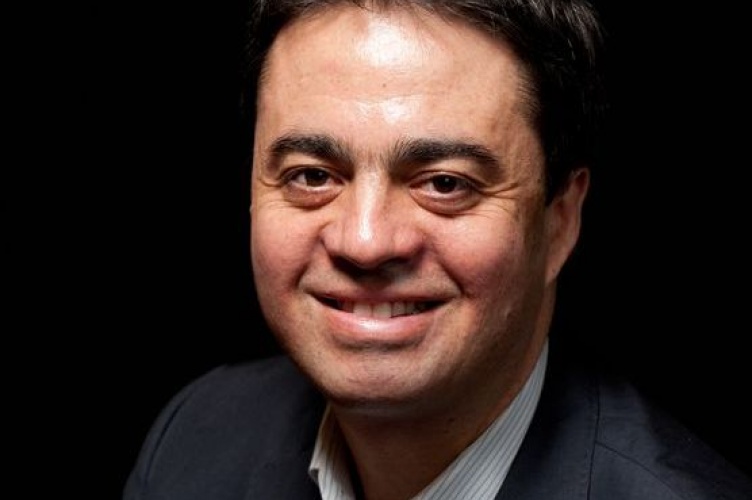 Cyril Perducat, patron of the 2021 IoT Class : The IoT Chair provides MiM students with a 120-hour long specialisation course Cyril Perducat, patron of the 2021 IoT Class : The IoT Chair provides MiM students with a 120-hour long specialisation course