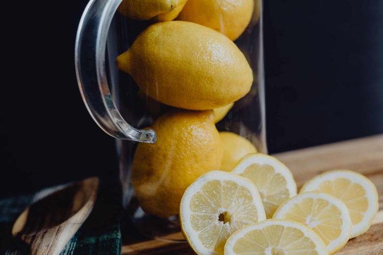 lemons in glass