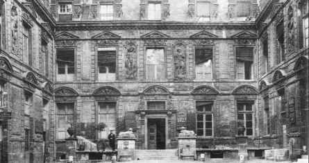 Hôtel de Sully