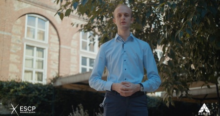 Felix Heumann, President of the Board of AGORA ESCP Student Union, guides us on a virtual tour of the Turin campus